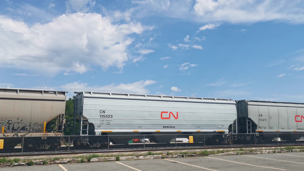 CN 115523